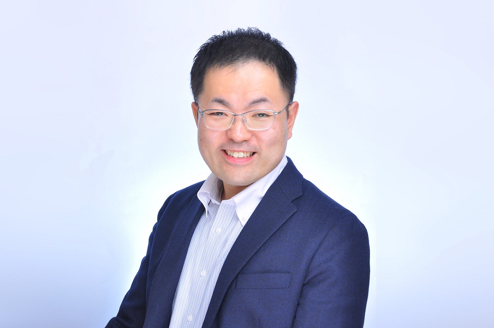 顧問税理士　岡江真一